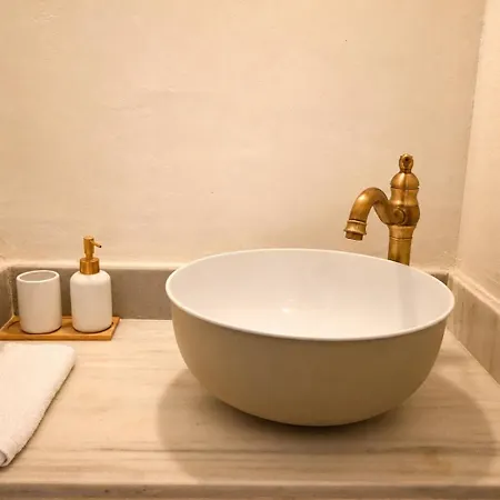The Old Carpenters House - Corfu Apartment